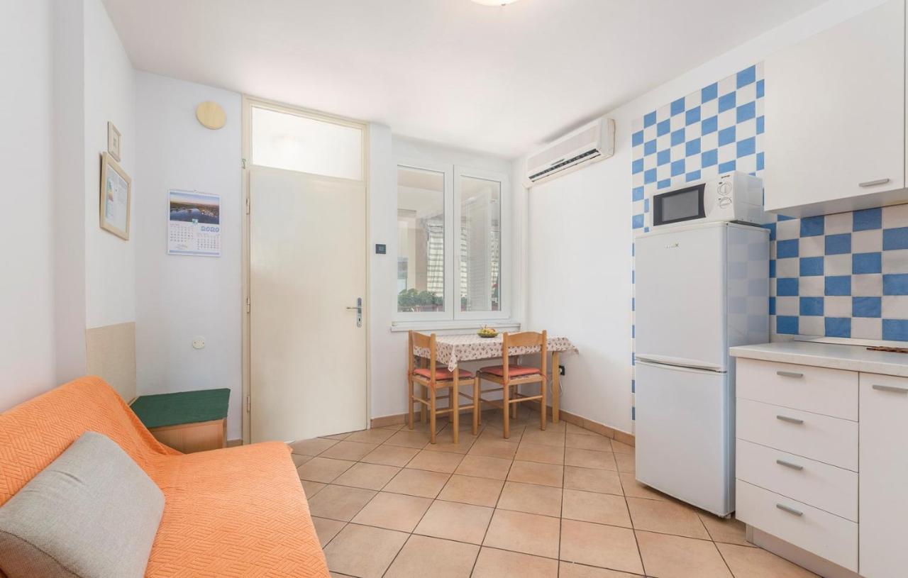Peskera Apartments Tomicic Porec Exterior photo