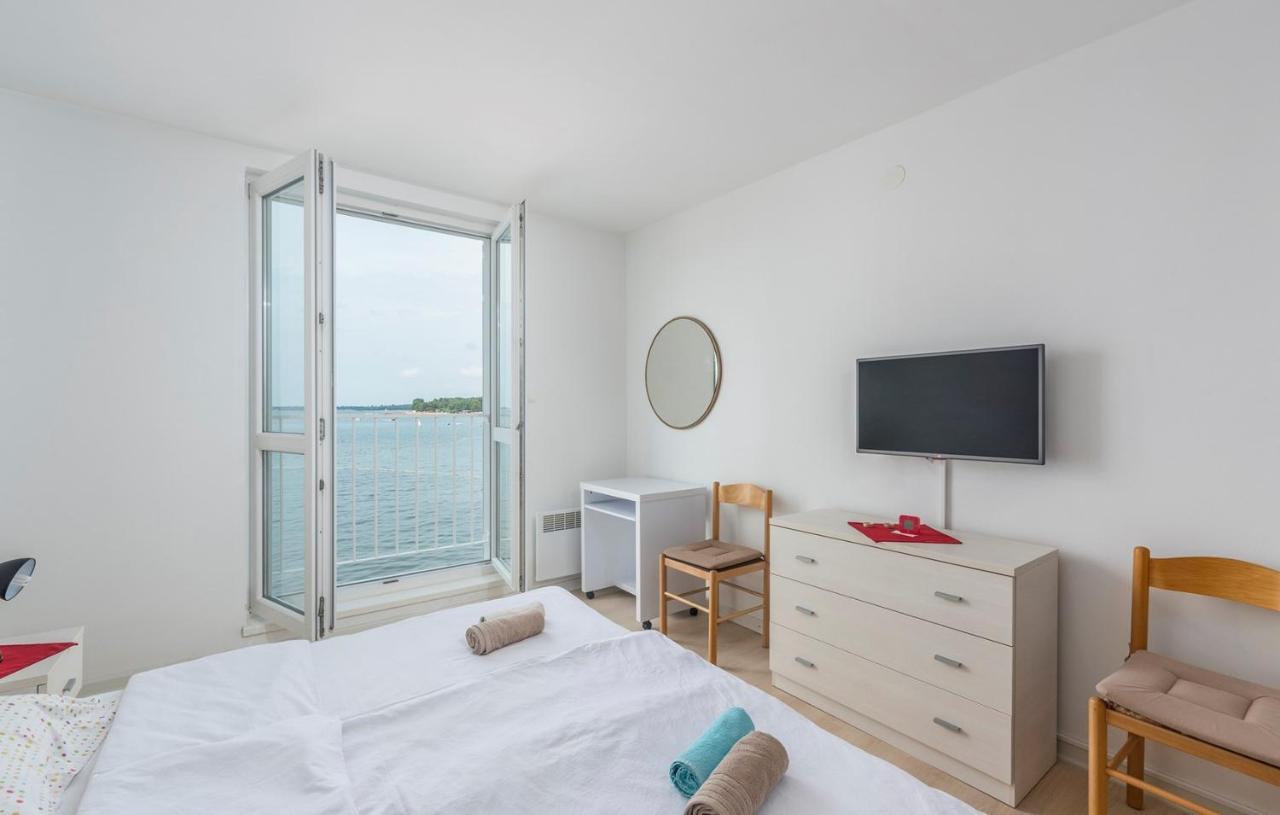 Peskera Apartments Tomicic Porec Room photo