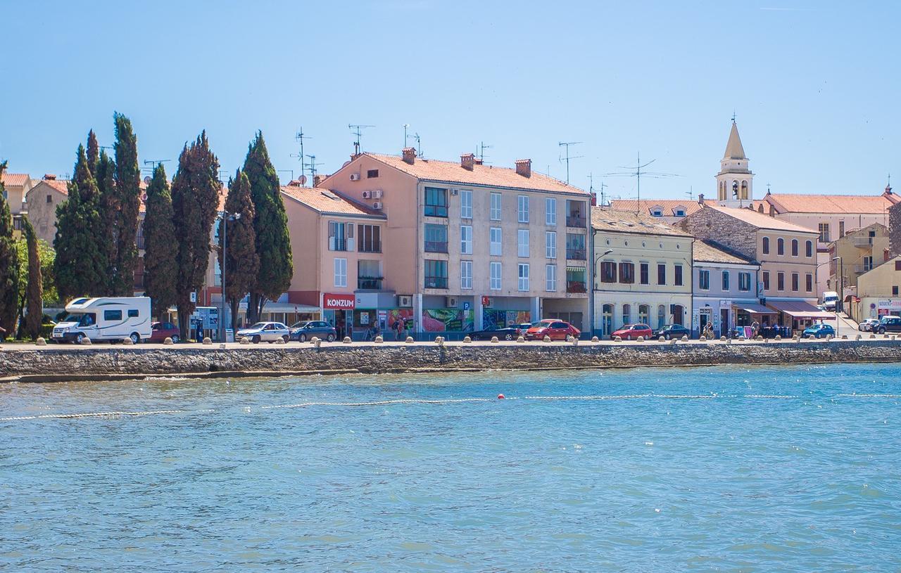Peskera Apartments Tomicic Porec Exterior photo